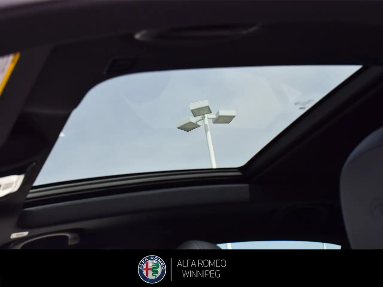 Alfa Romeo Stelvio снимка Alfa Romeo Stelvio