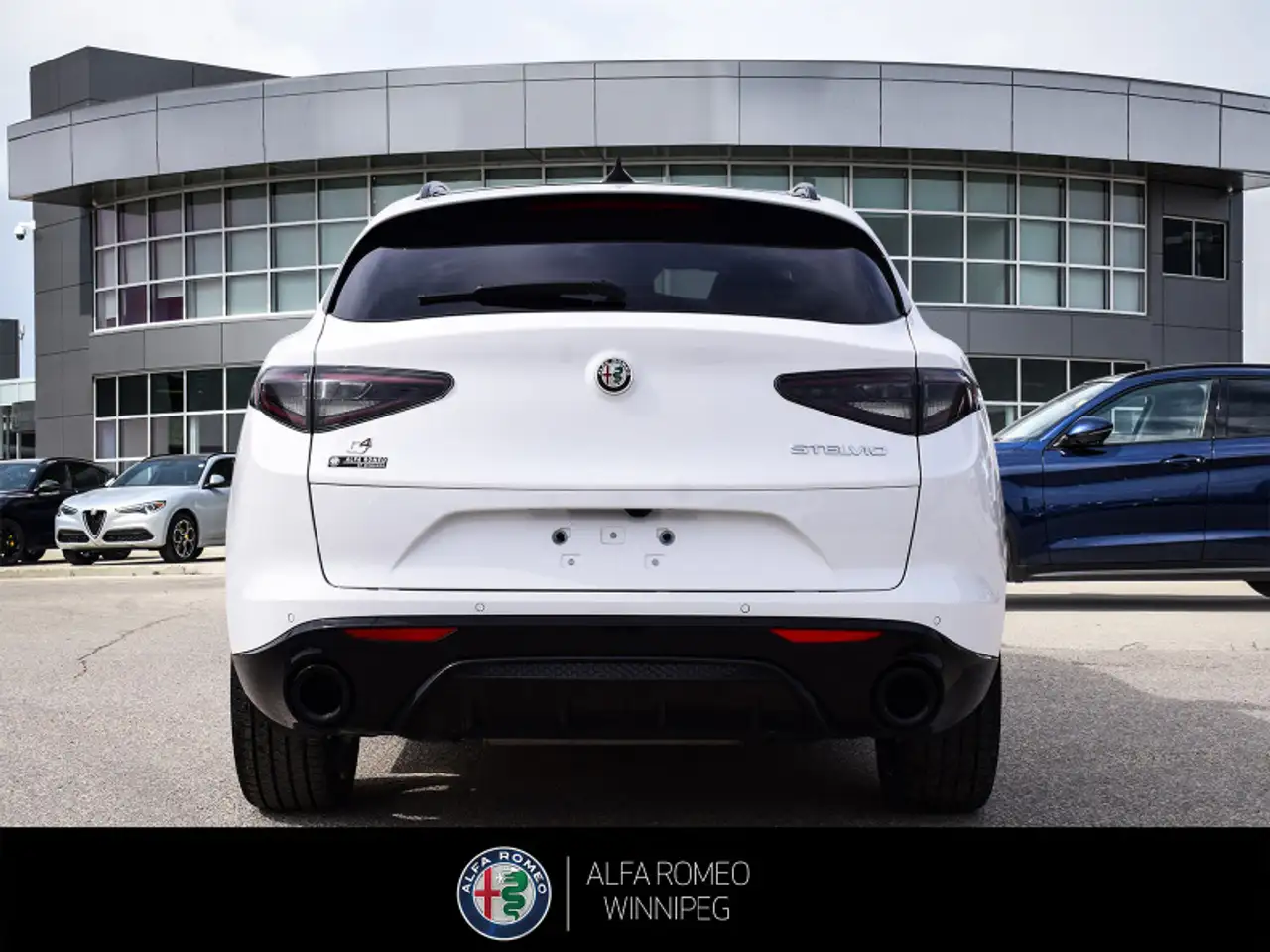 Alfa Romeo Stelvio снимка Alfa Romeo Stelvio