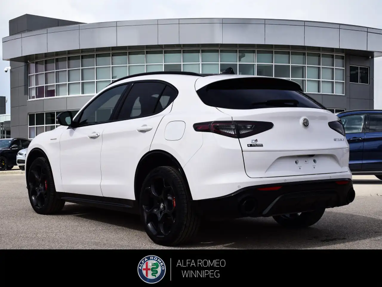 Alfa Romeo Stelvio снимка Alfa Romeo Stelvio