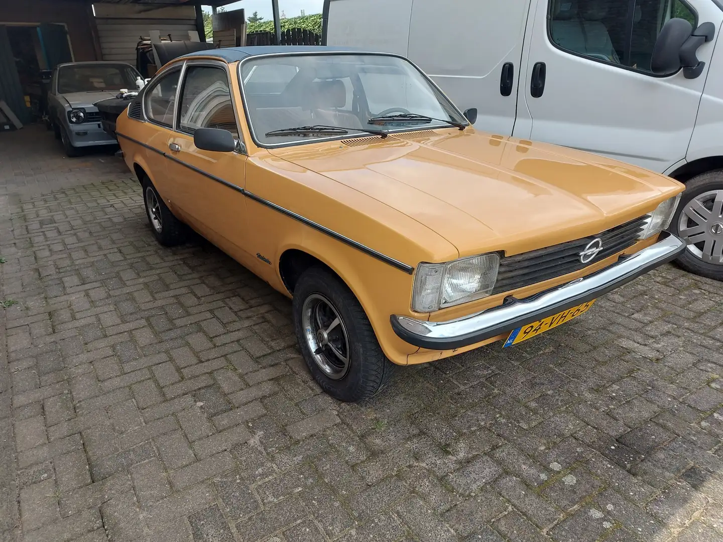 Opel Kadett 1.2N de Luxe Beige - 2