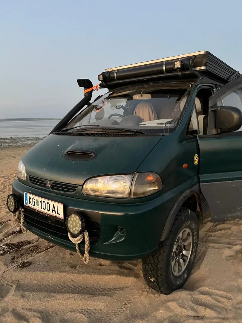 Mitsubishi Delica 2.8td Grün - 1
