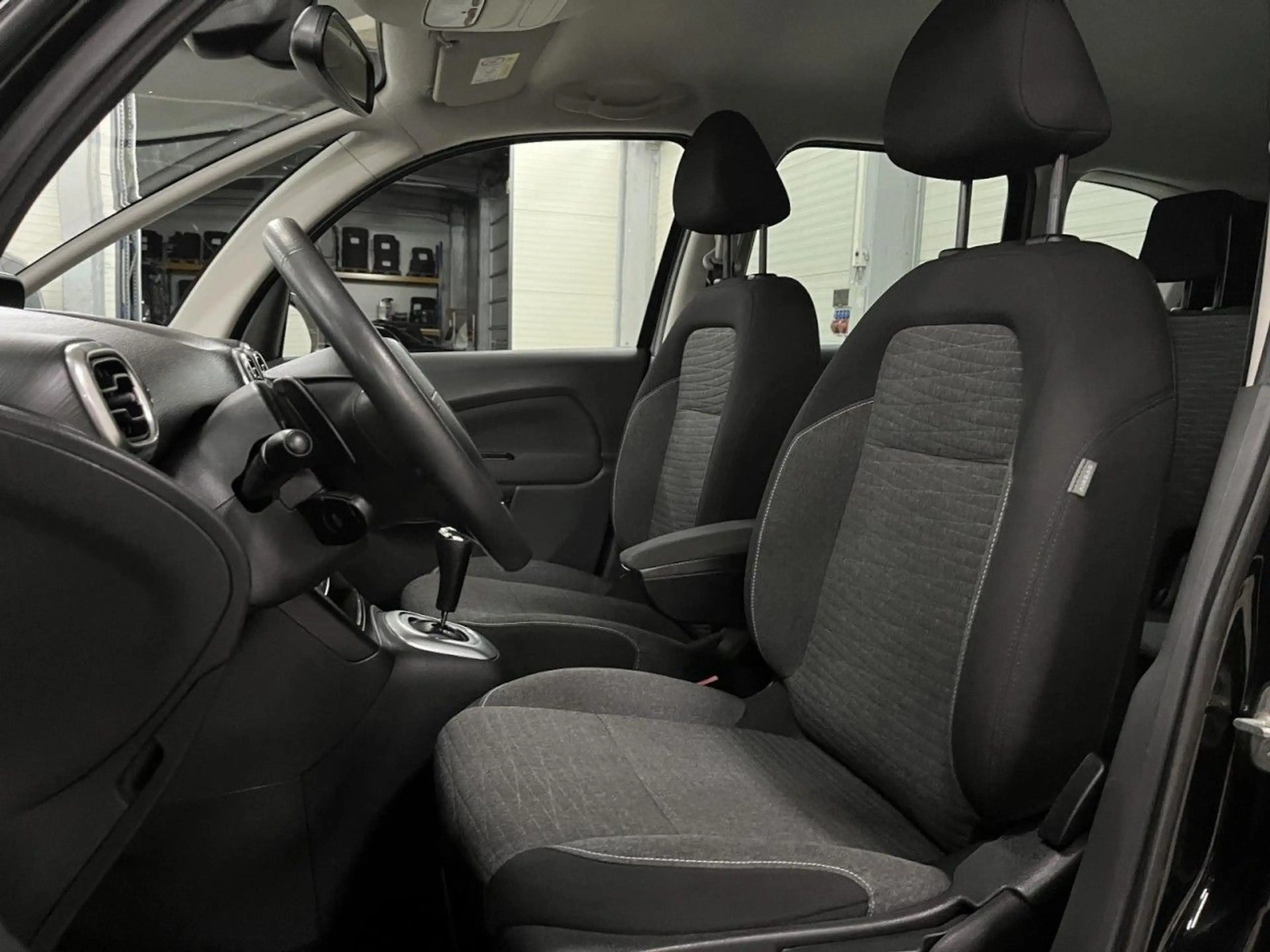 Citroen C3 Picasso Selection 1.6 BENZIN AUTOMATIK KLIMA PDC ALUFELGEN — photo 13