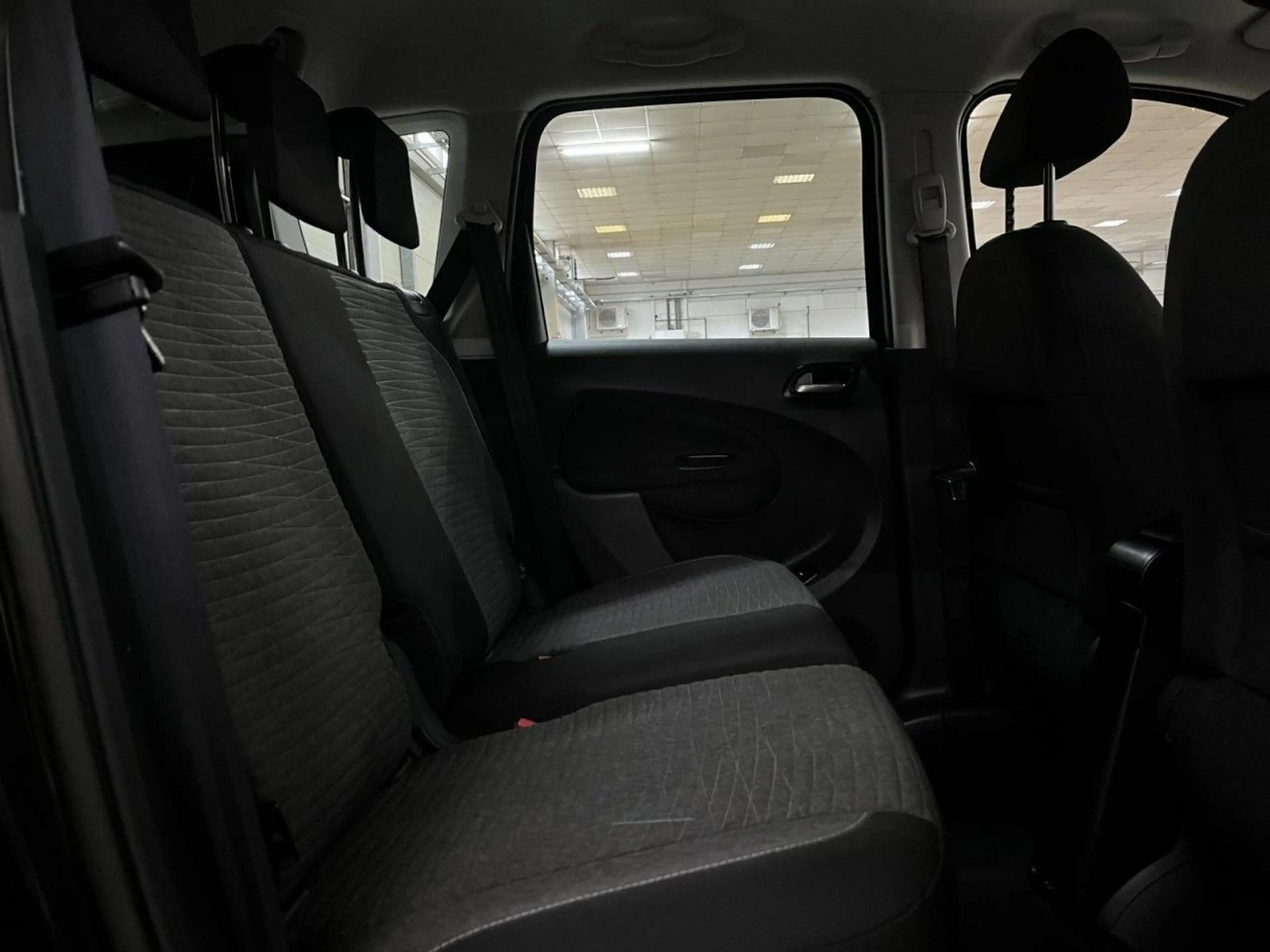 Citroen C3 Picasso Selection 1.6 BENZIN AUTOMATIK KLIMA PDC ALUFELGEN — photo 10