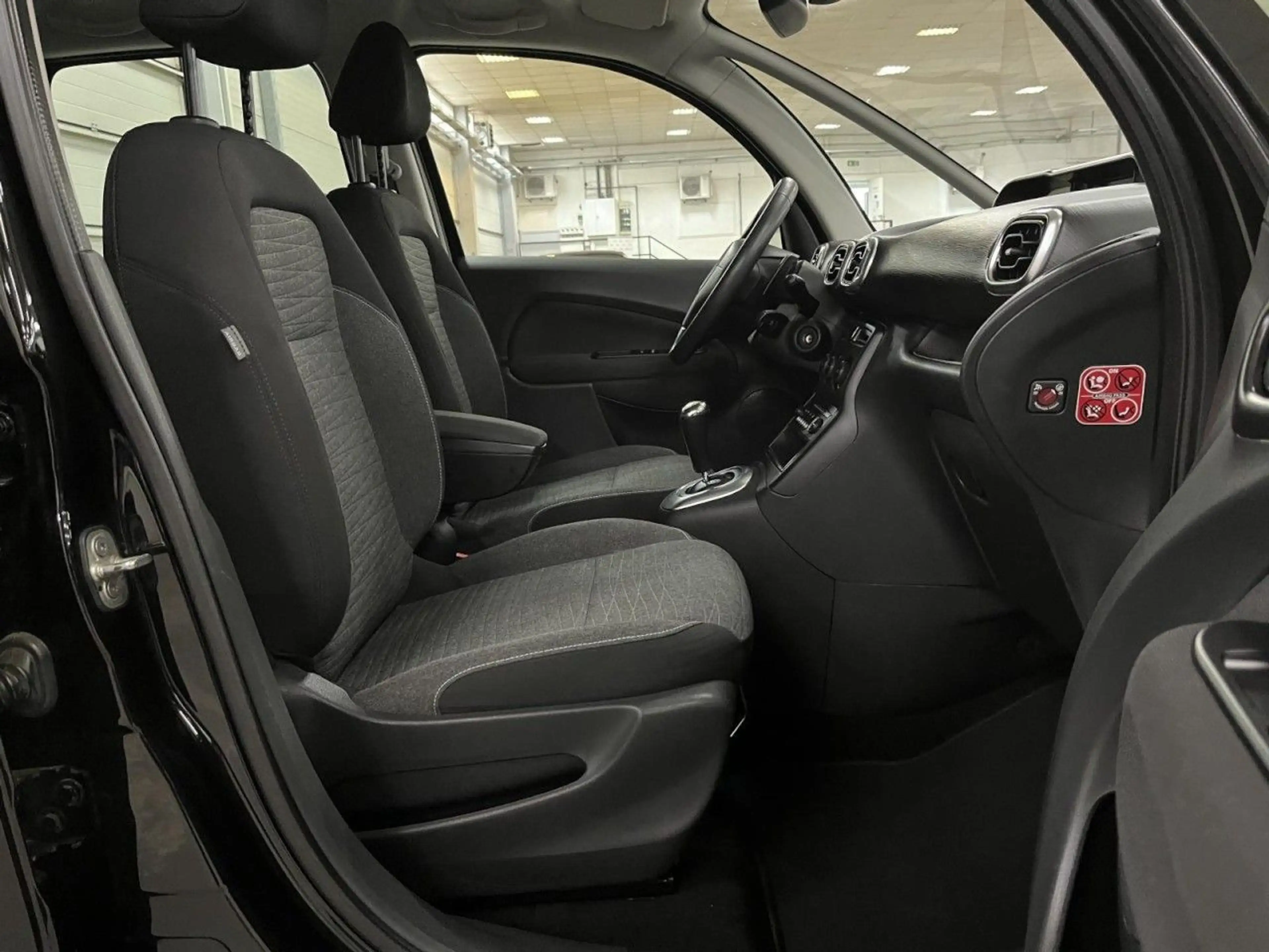 Citroen C3 Picasso Selection 1.6 BENZIN AUTOMATIK KLIMA PDC ALUFELGEN — photo 9