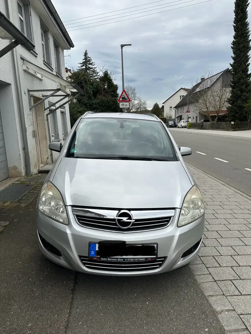 Opel Zafira 1.6 Gri - 1