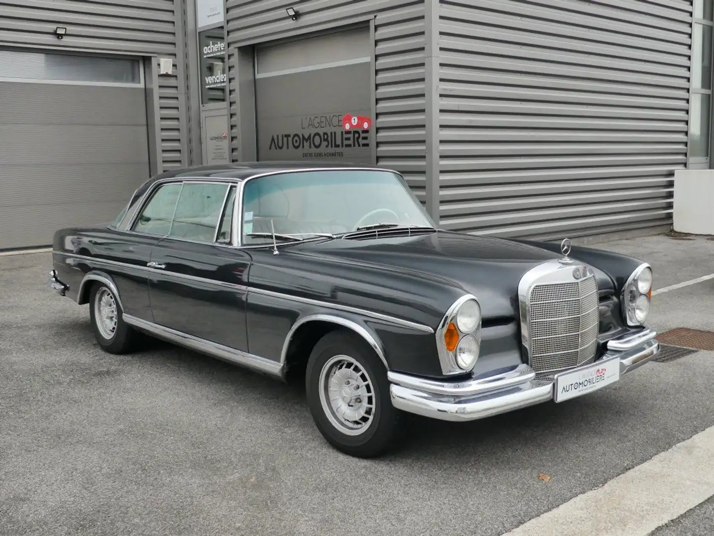 Mercedes-Benz 280 SE Coupé W111 BVA - travaux à prévoir Gris - 1