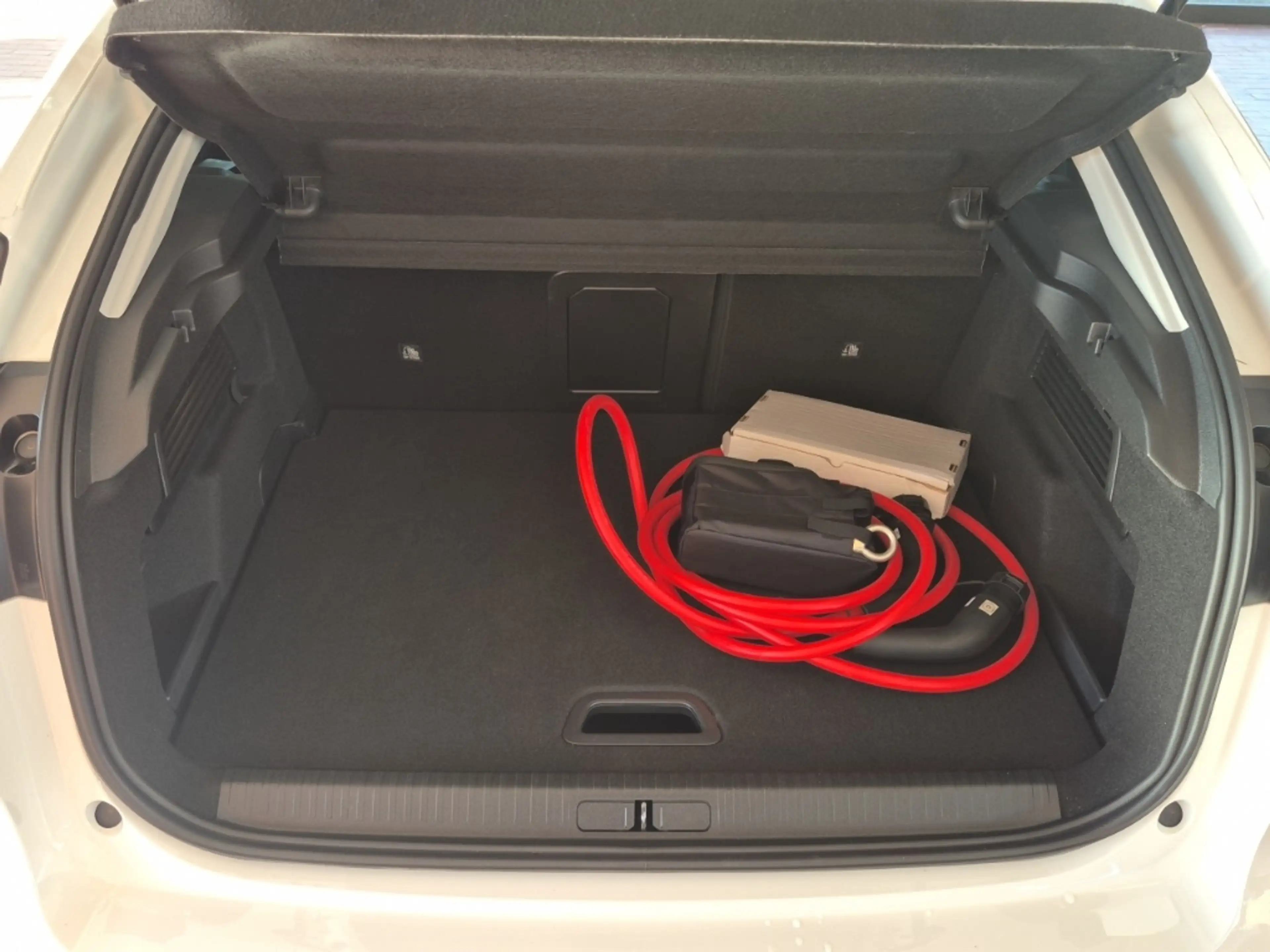 Citroen E-C4 Electric Shine 11kw Shz Navi Kamera Head-up — photo 6