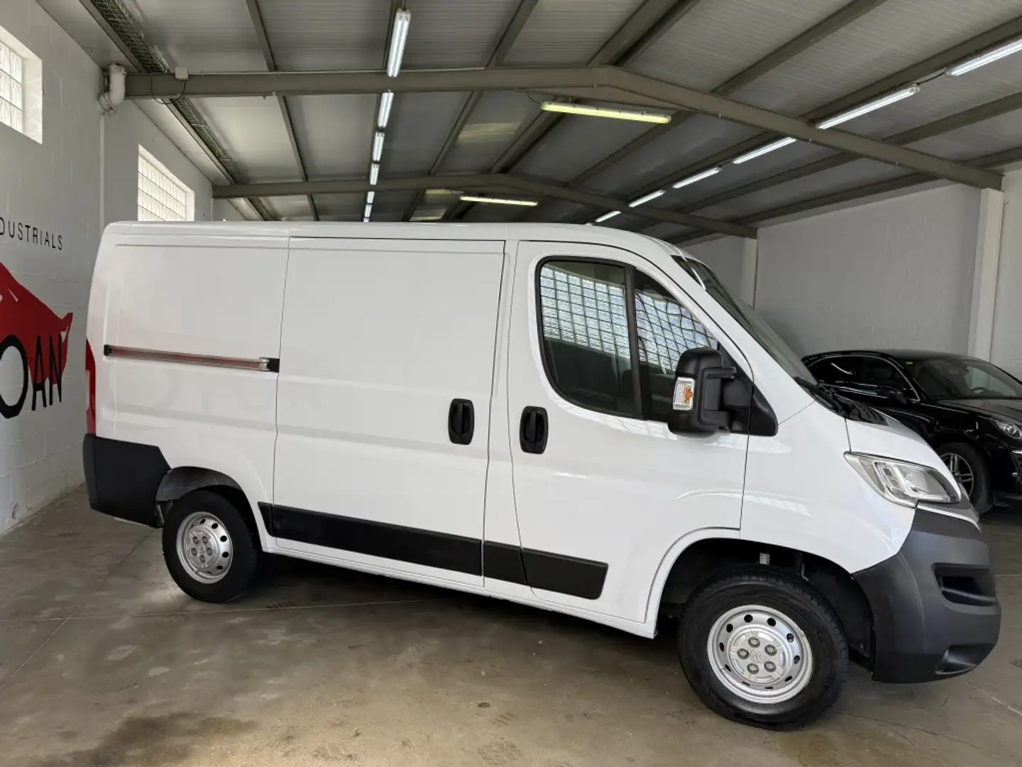 Citroen Jumper Fg. 2.2BlueHDi 30 L1H1 S&S 120 Blanco - 2