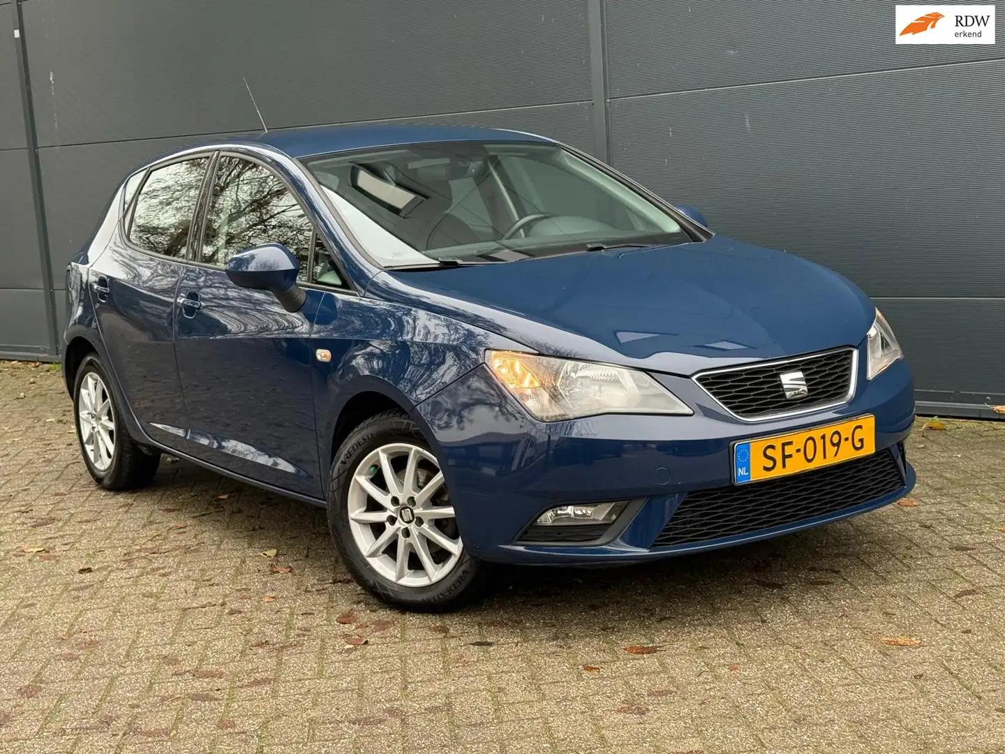 SEAT Ibiza 1.0 EcoTSI Style/Navi/carplay/Airco/cruise/trekhaa Blau - 1
