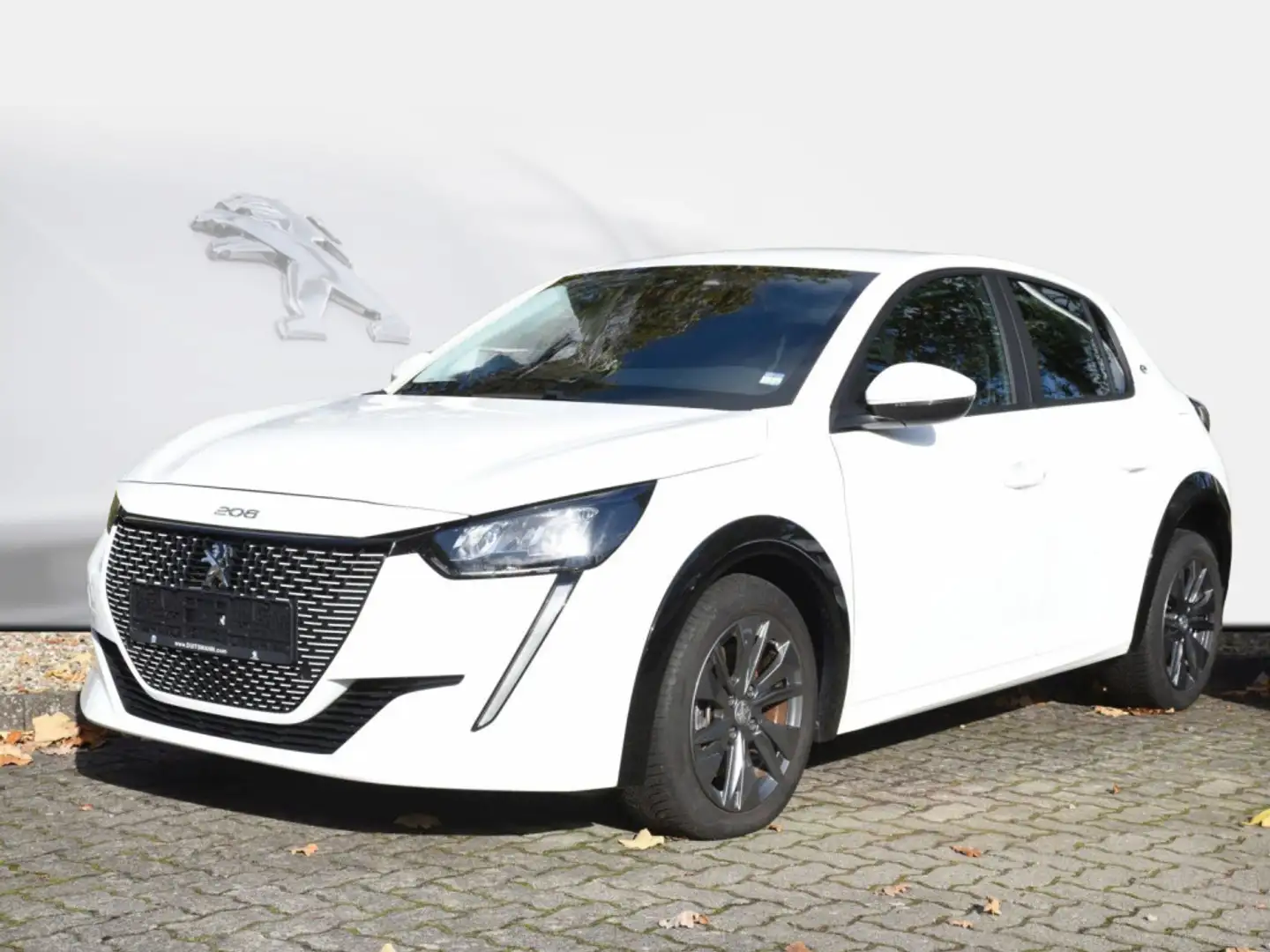 Peugeot 208 e- Active Pack 136 Weiß - 1