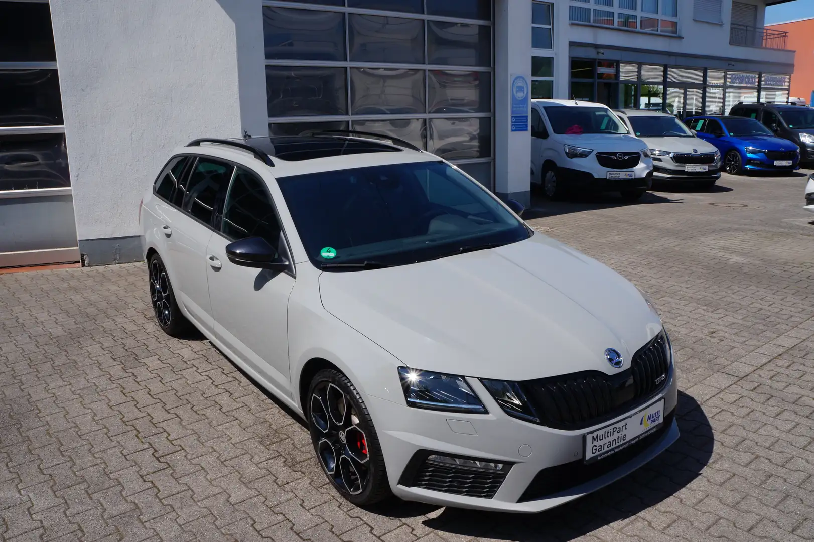 Skoda Octavia Octavia Combi RS 245 PDC*LED*NAVI*PANO*SHZ* Gris - 2