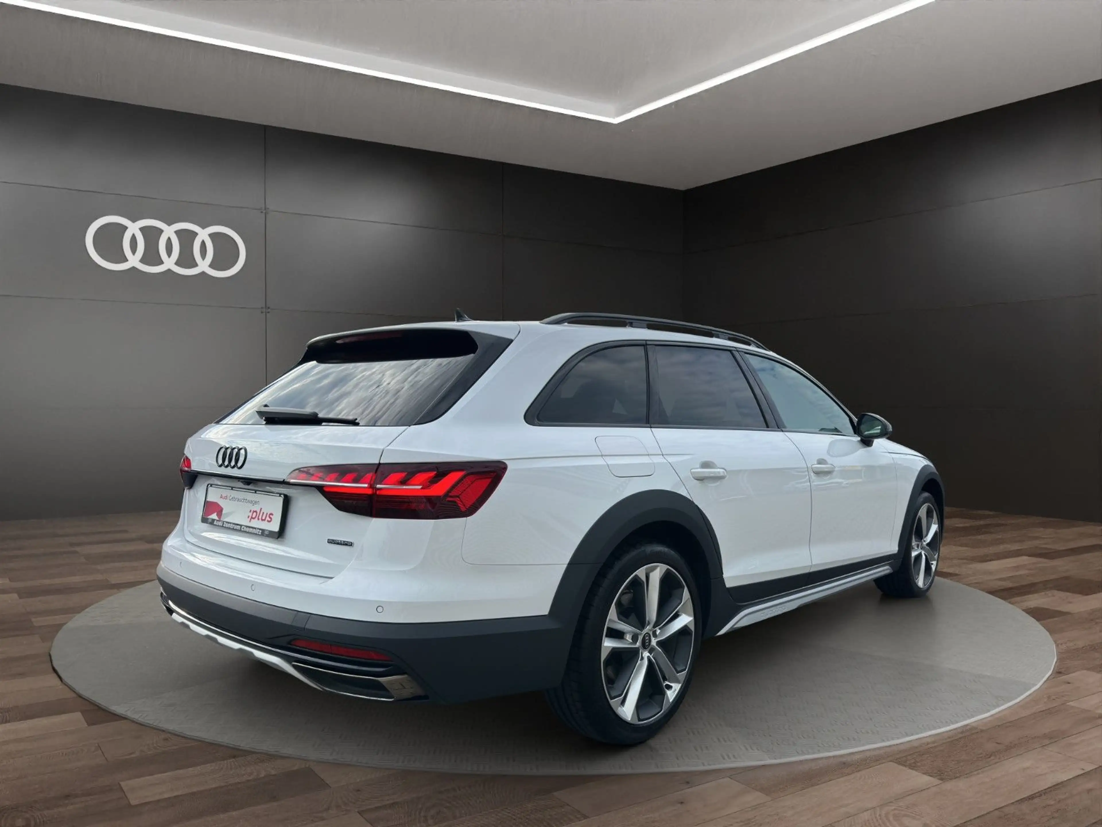 Audi A4 allroad 40 TDI qu. S tr. MATRIX+PANO+SOUND — photo 4