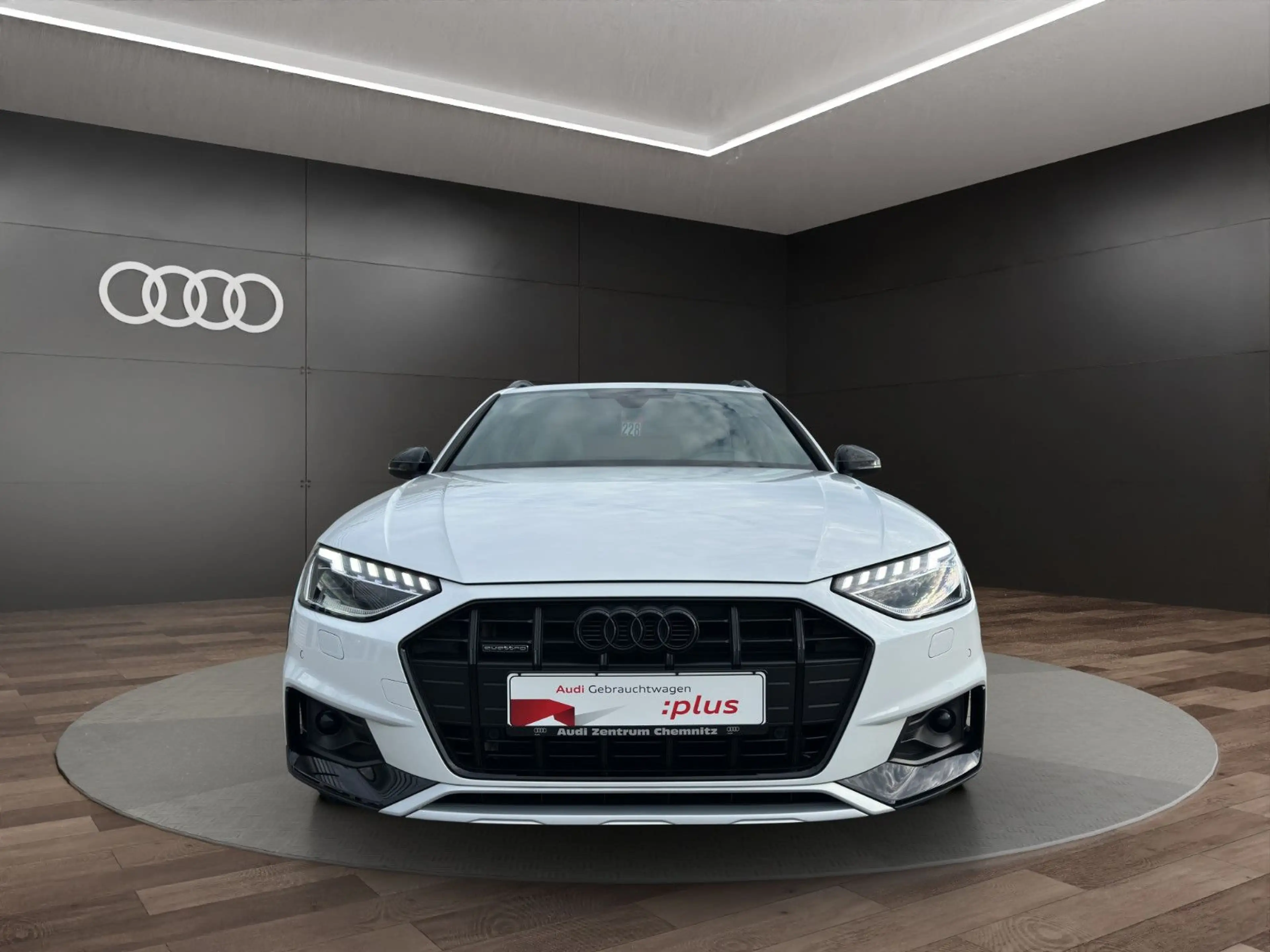 Audi A4 allroad 40 TDI qu. S tr. MATRIX+PANO+SOUND — photo 2