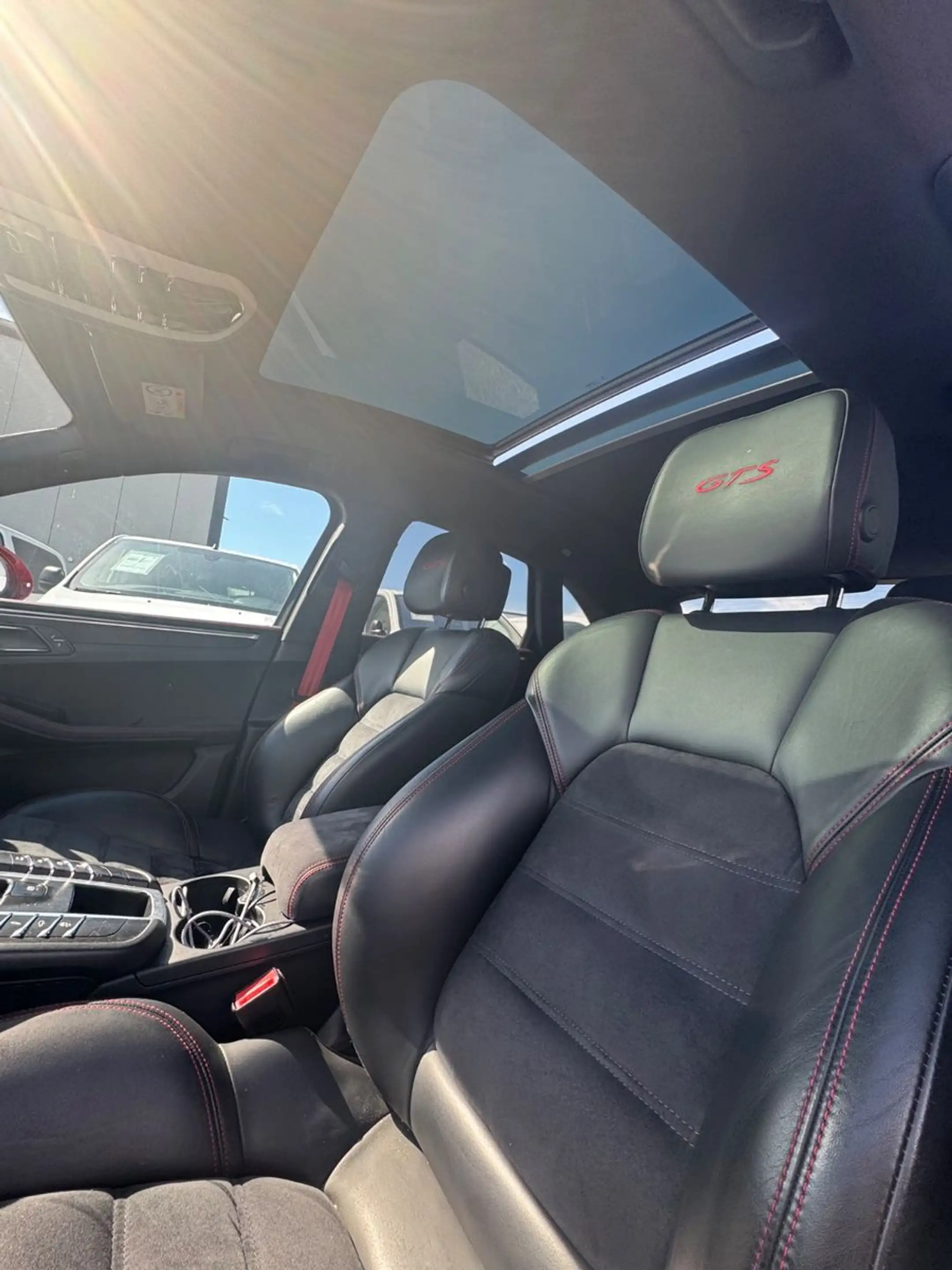 Porsche Macan GTS — photo 8