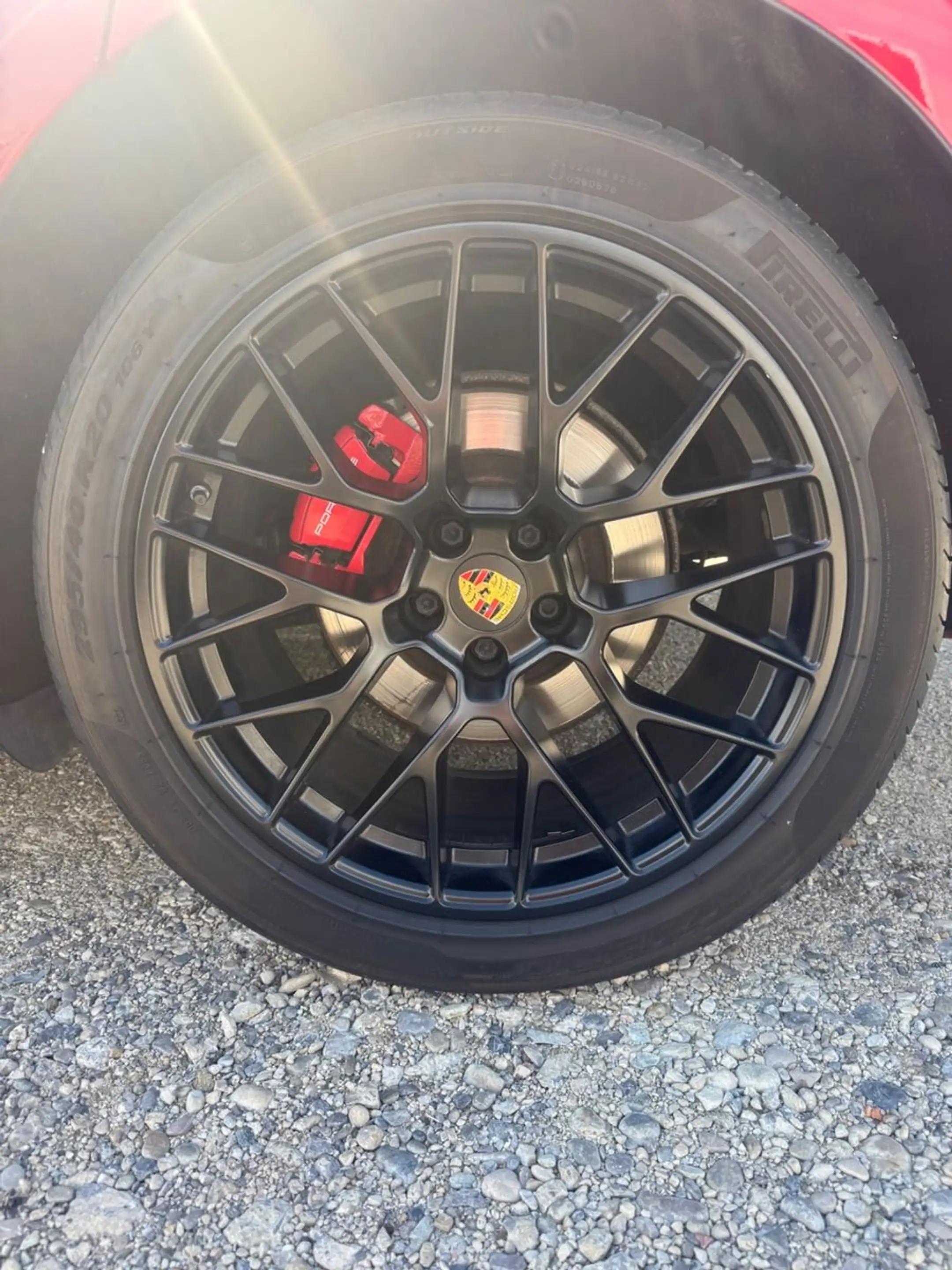 Porsche Macan GTS — photo 15