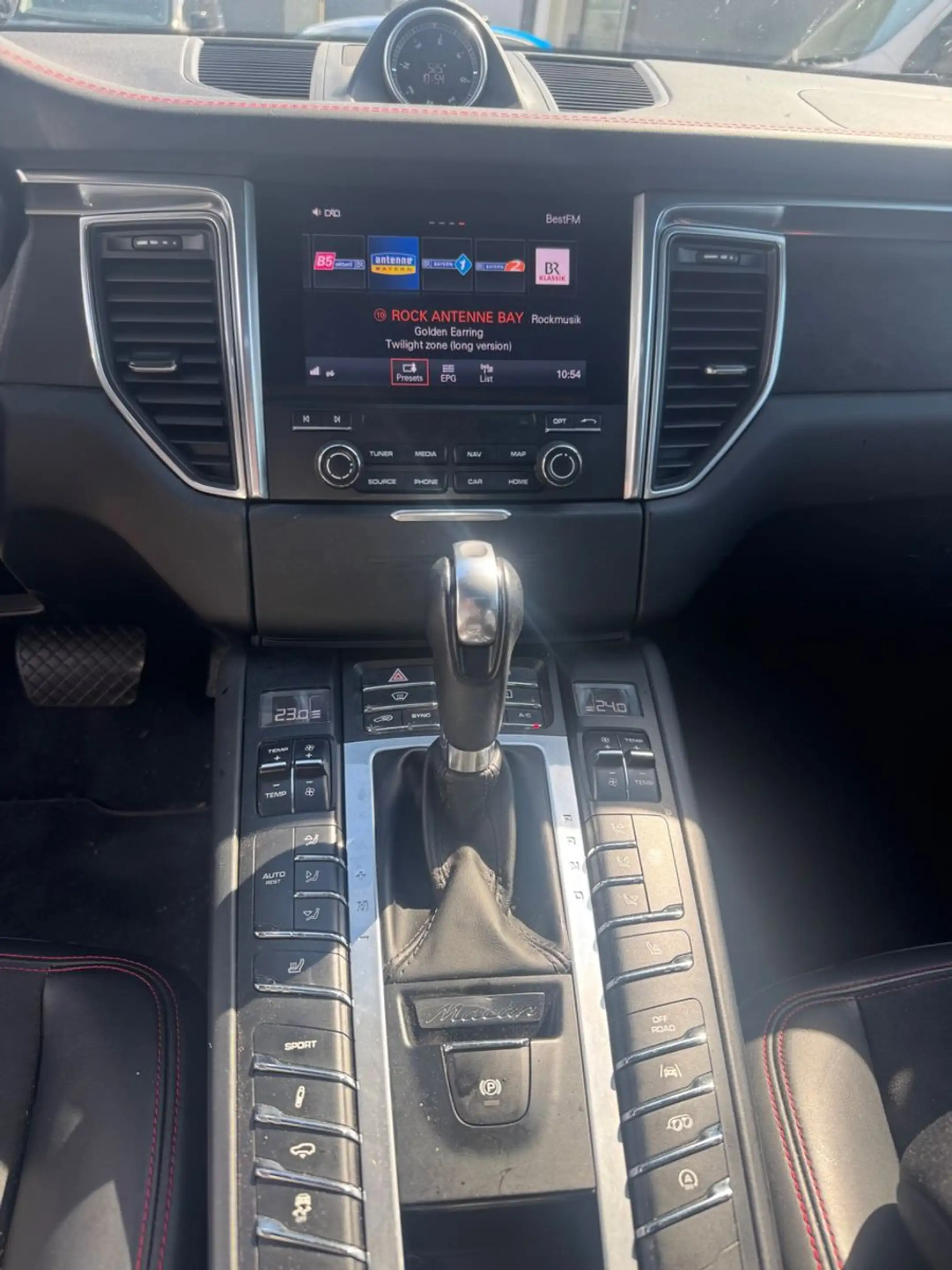 Porsche Macan GTS — photo 7