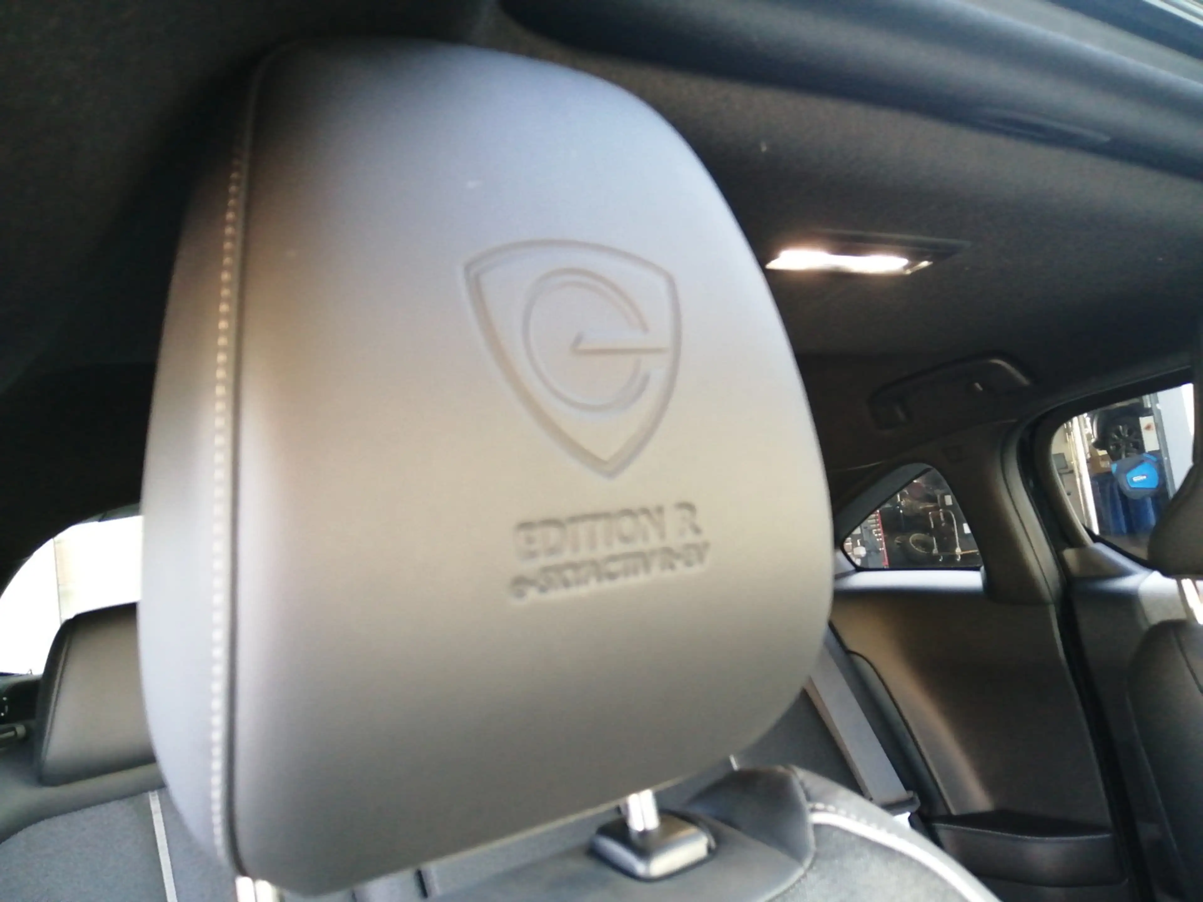 Mazda MX-30 e-SKYACTIV R-EV — photo 8