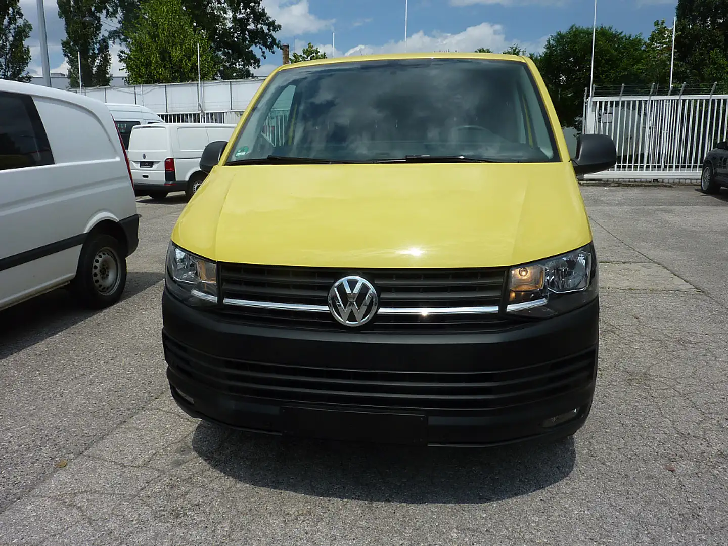 Volkswagen T6    *35*  !!! AKTIONSPREIS !!! Gelb - 2
