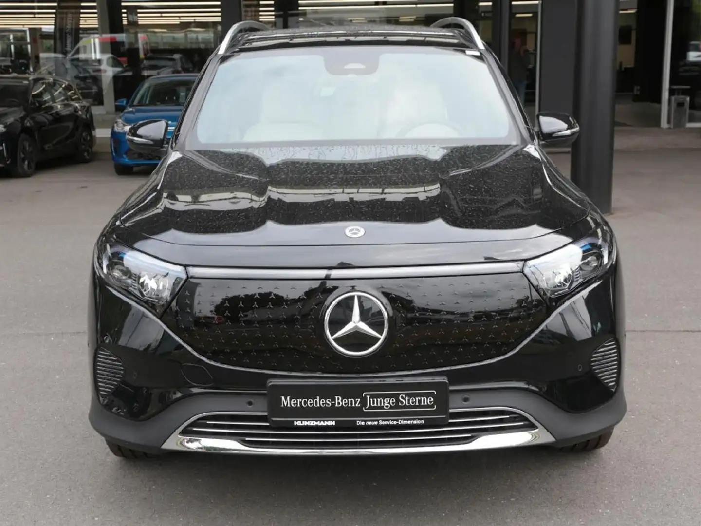 Mercedes-Benz EQB 300 4M Progressive AHK Panorama Kamera EasyP Schwarz - 2