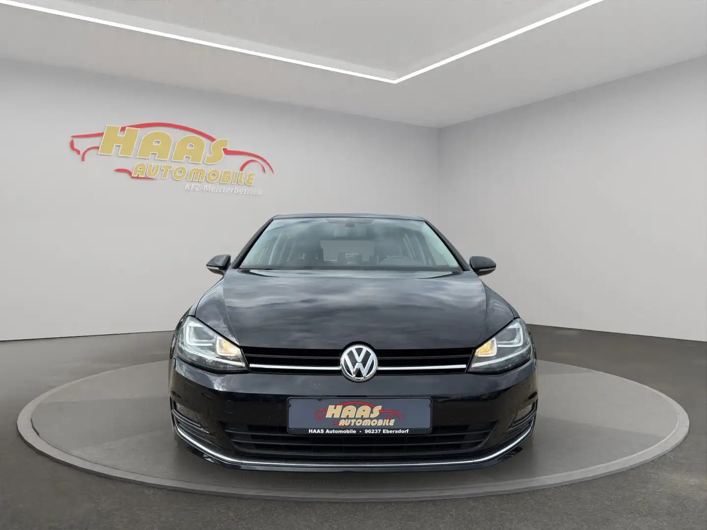 Volkswagen Golf VII Lim. Highline BMT*Tempomat*Xenon* Schwarz - 2