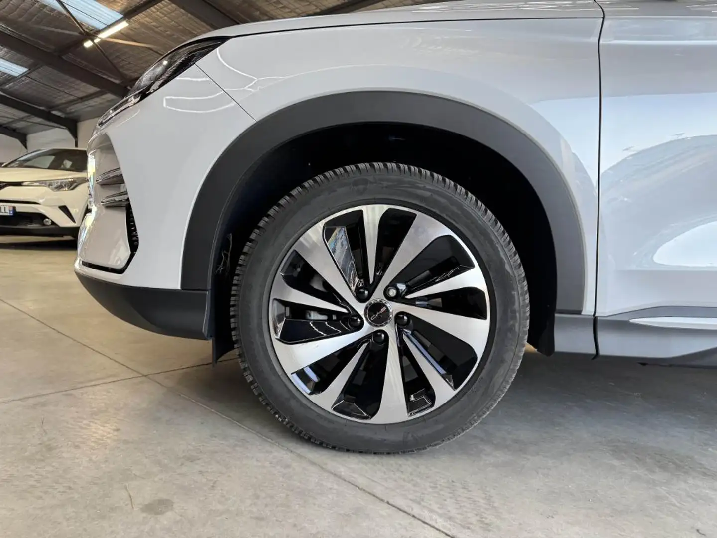 BYD Seal U Seal U - 1.5l - DM-i - 324 CH - AWD PHEV - Design - HYBRID - GARANTIE 8 ANS Blanc - 2