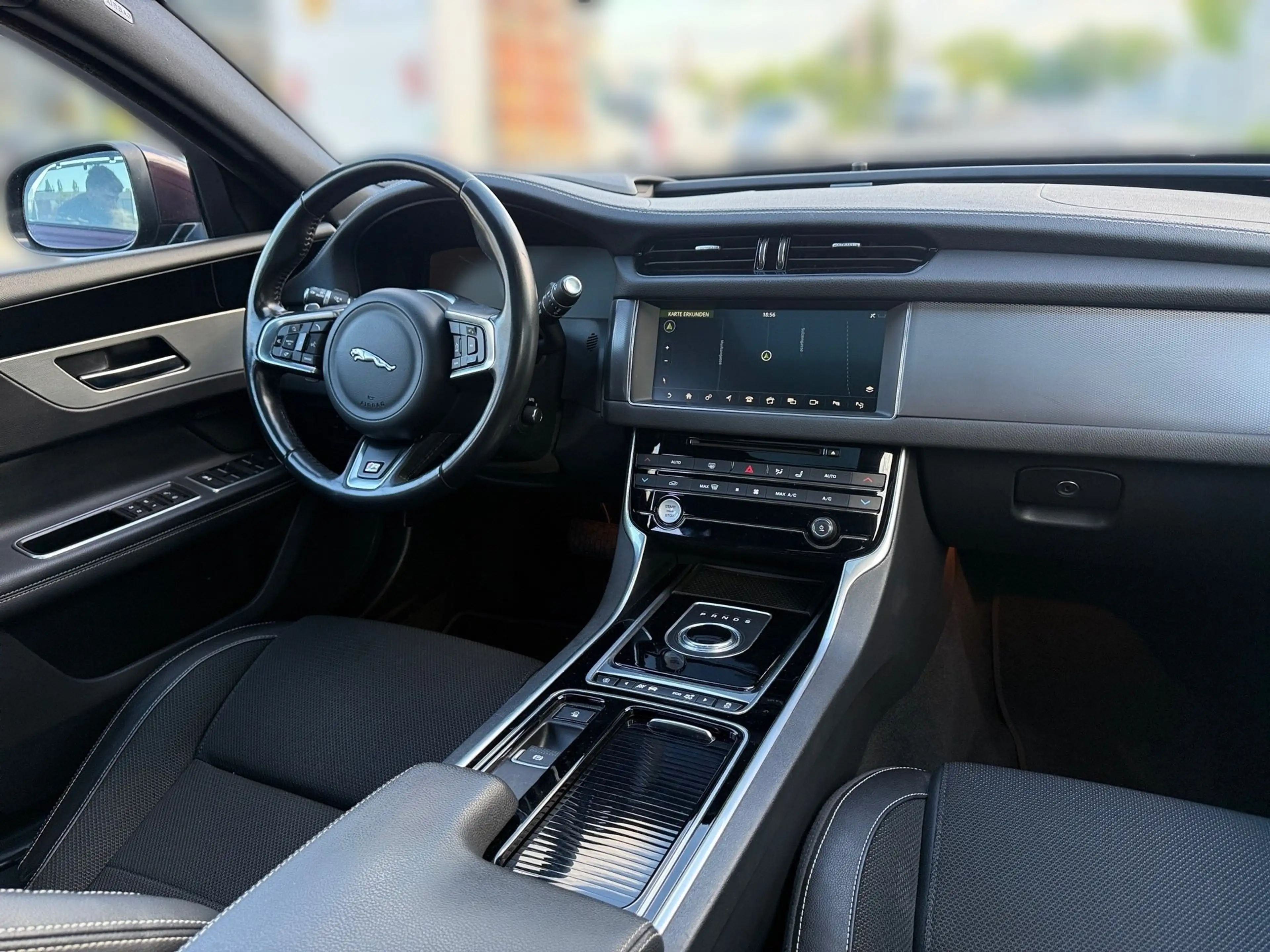 Jaguar XF 25d R-Sport AWD Aut. | Panorama | Head-UP | — photo 14