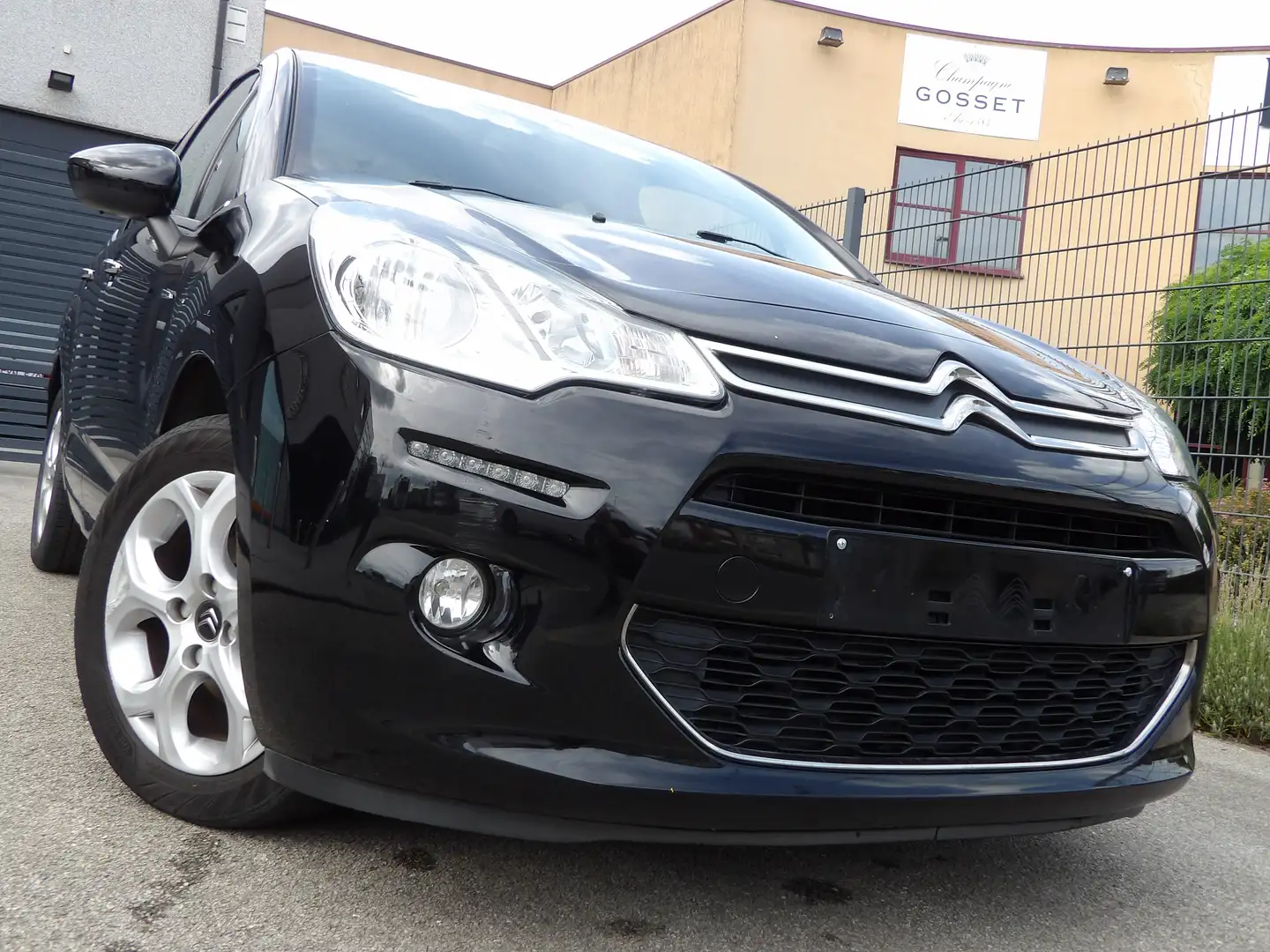 Citroen C3 C3 Pure Tech (VTi) 82 Exclusive Noir - 1
