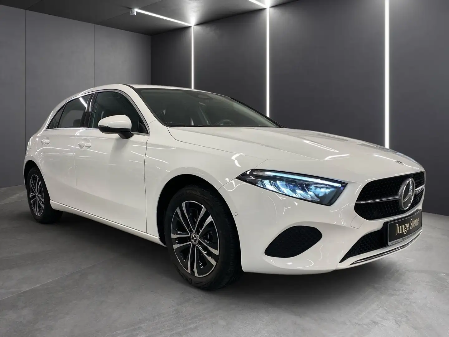 Mercedes-Benz A 250 e Progressive *11kW*Widescreen*LED*Kamera* Weiß - 2