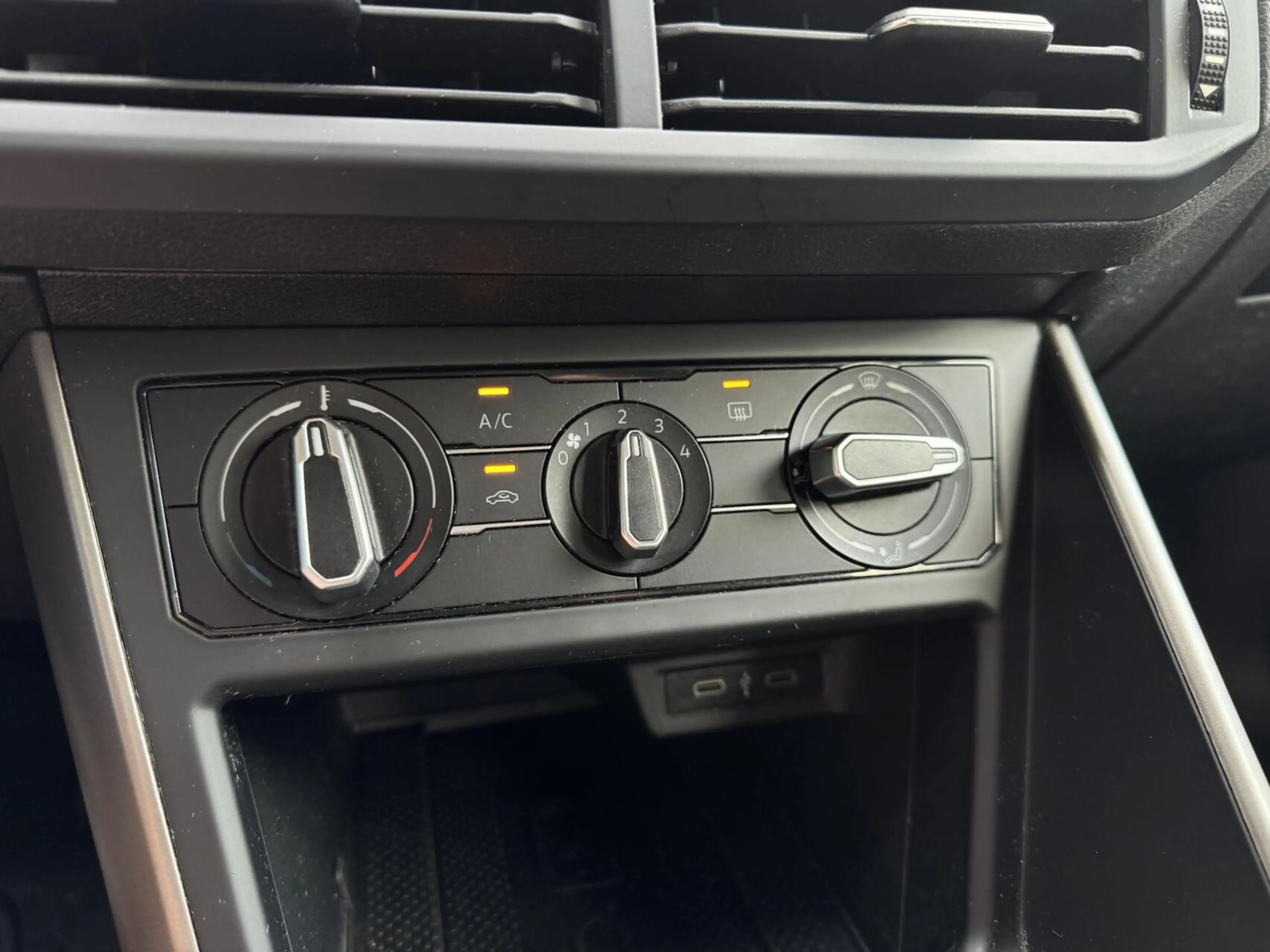 Volkswagen Polo 1.0 TSI Comfortline | Carplay | Adaptive cruise | — photo 17