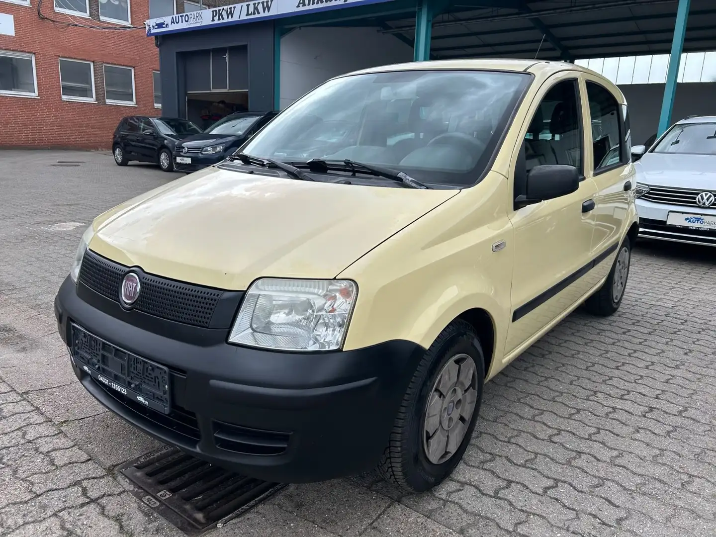 Fiat Panda 1.1 8V Active Gelb - 1