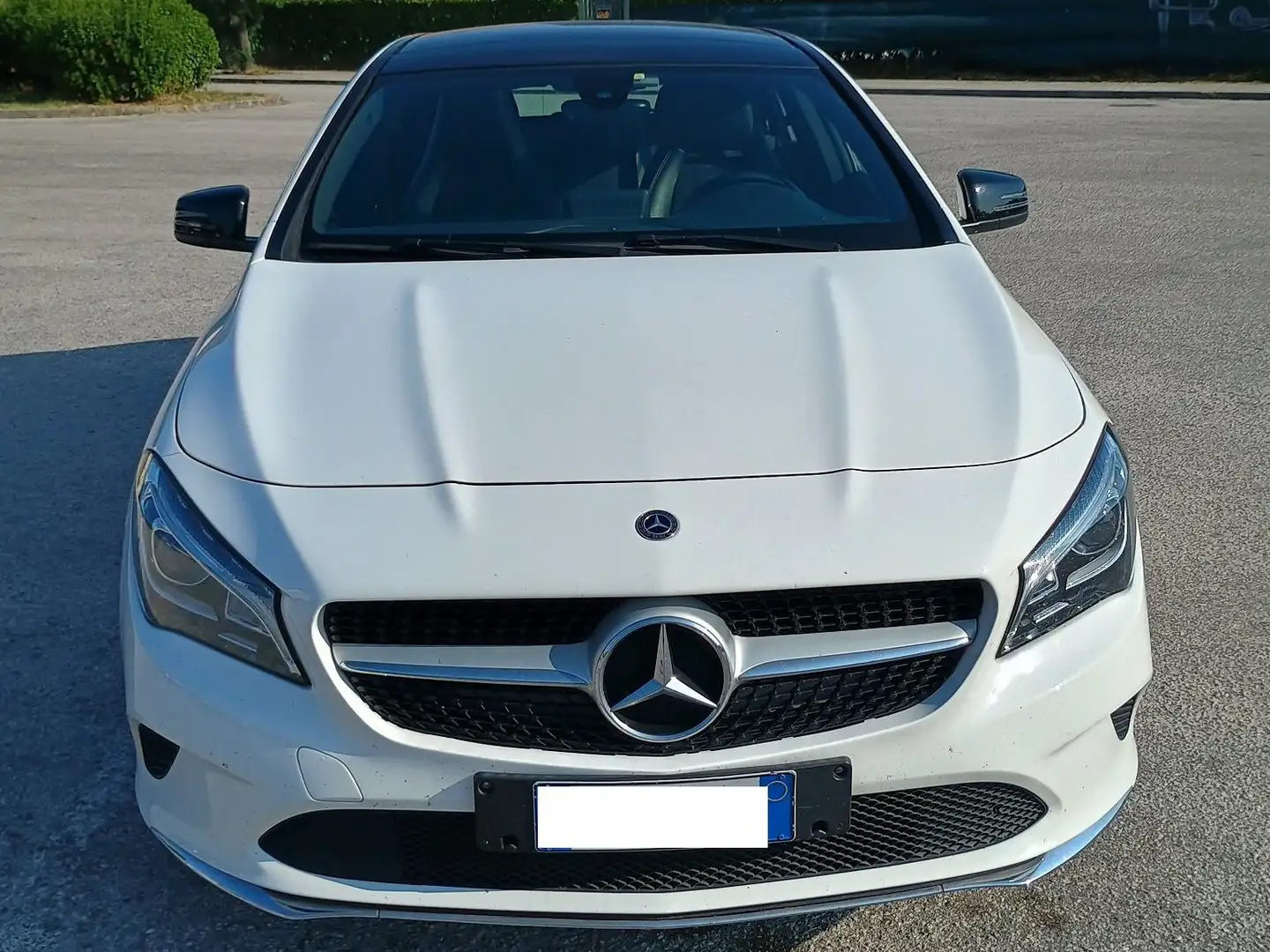 Mercedes-Benz CLA 200 CLA Shooting Brake 200 d Sport Activity edition Bianco - 2