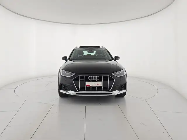 Audi A4 view 7