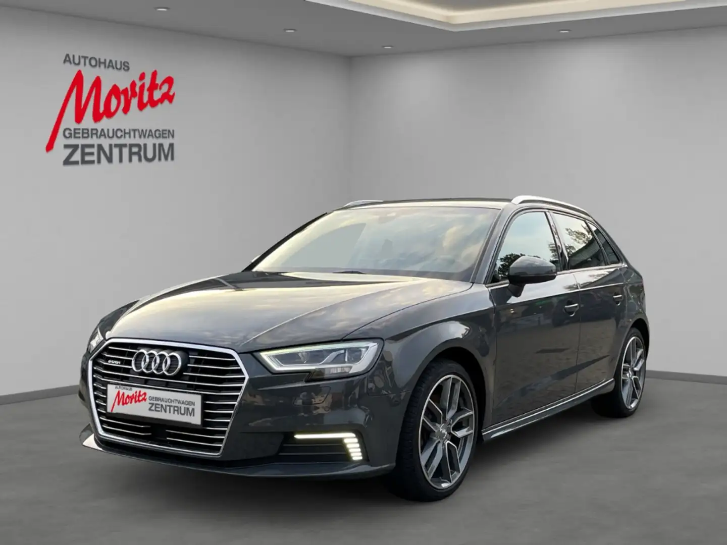 Audi A3 Sportback 40 e-tron sport *SCHWENKBARE AHK!* Grau - 1