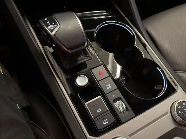 Volkswagen Touareg R-Line 4Motion Ansicht 36