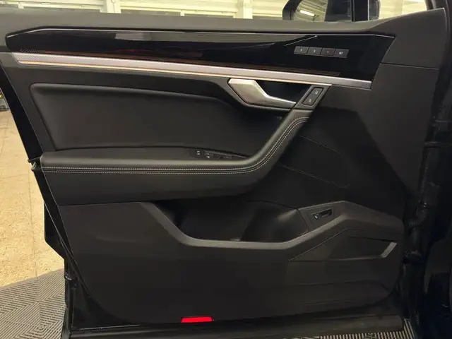 Volkswagen Touareg R-Line 4Motion Ansicht 19