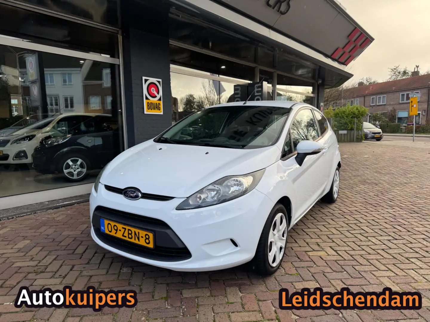 Ford Fiesta 1.25 Champion Blanc - 2