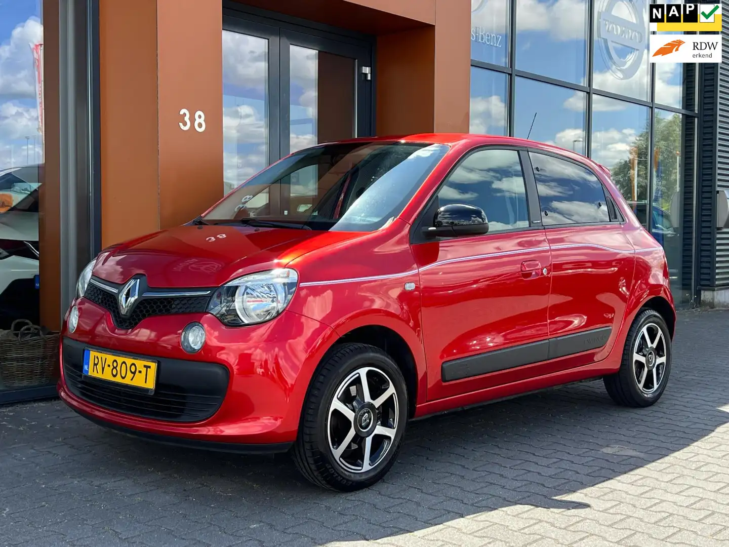 Renault Twingo 1.0SCe Limited|Airco|Bluetooth|PDC|1e eig|NAP Rood - 1