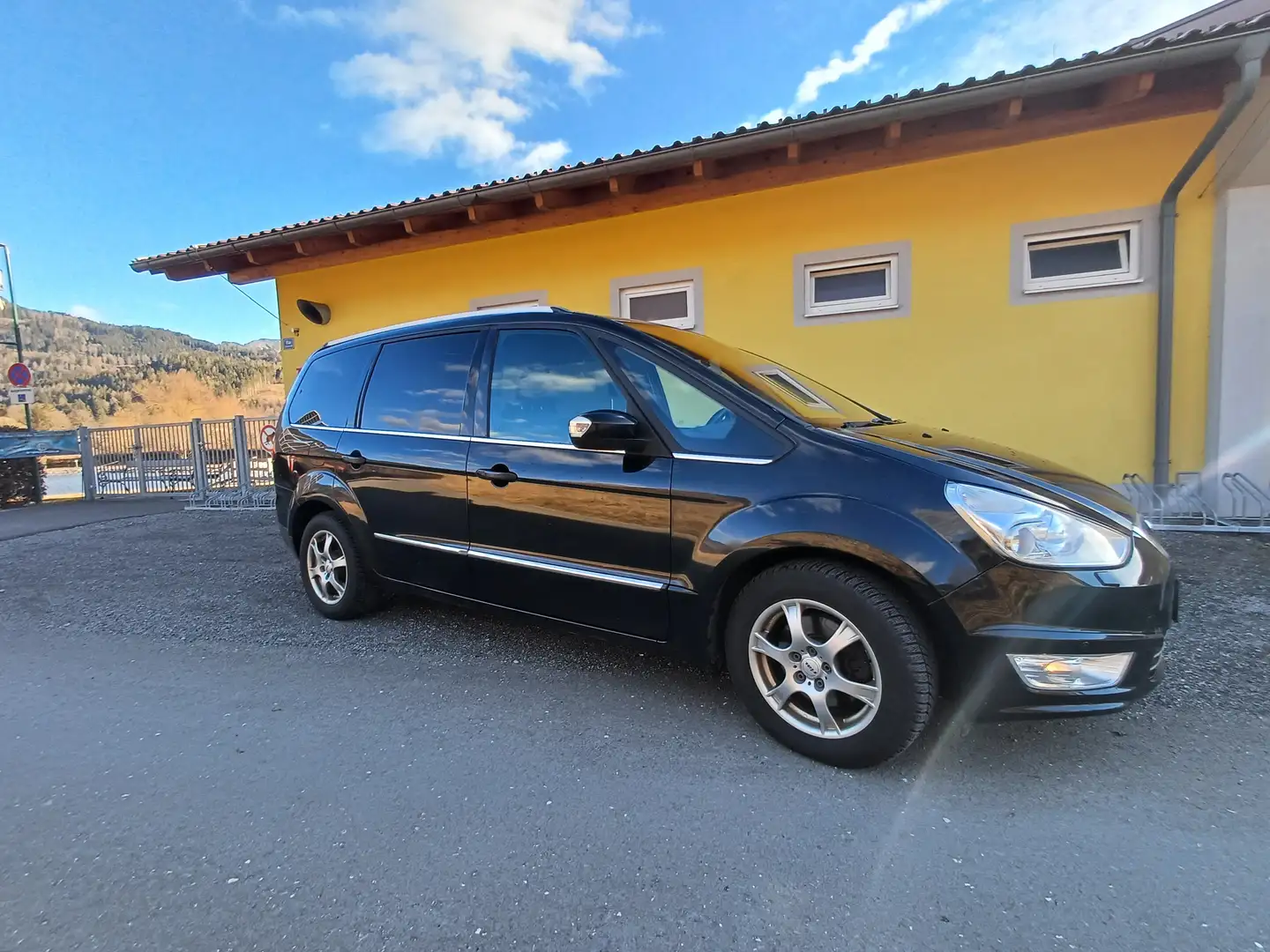 Ford Galaxy Galaxy Titanium 2,0 TDCi DPF Aut. Titanium Schwarz - 2