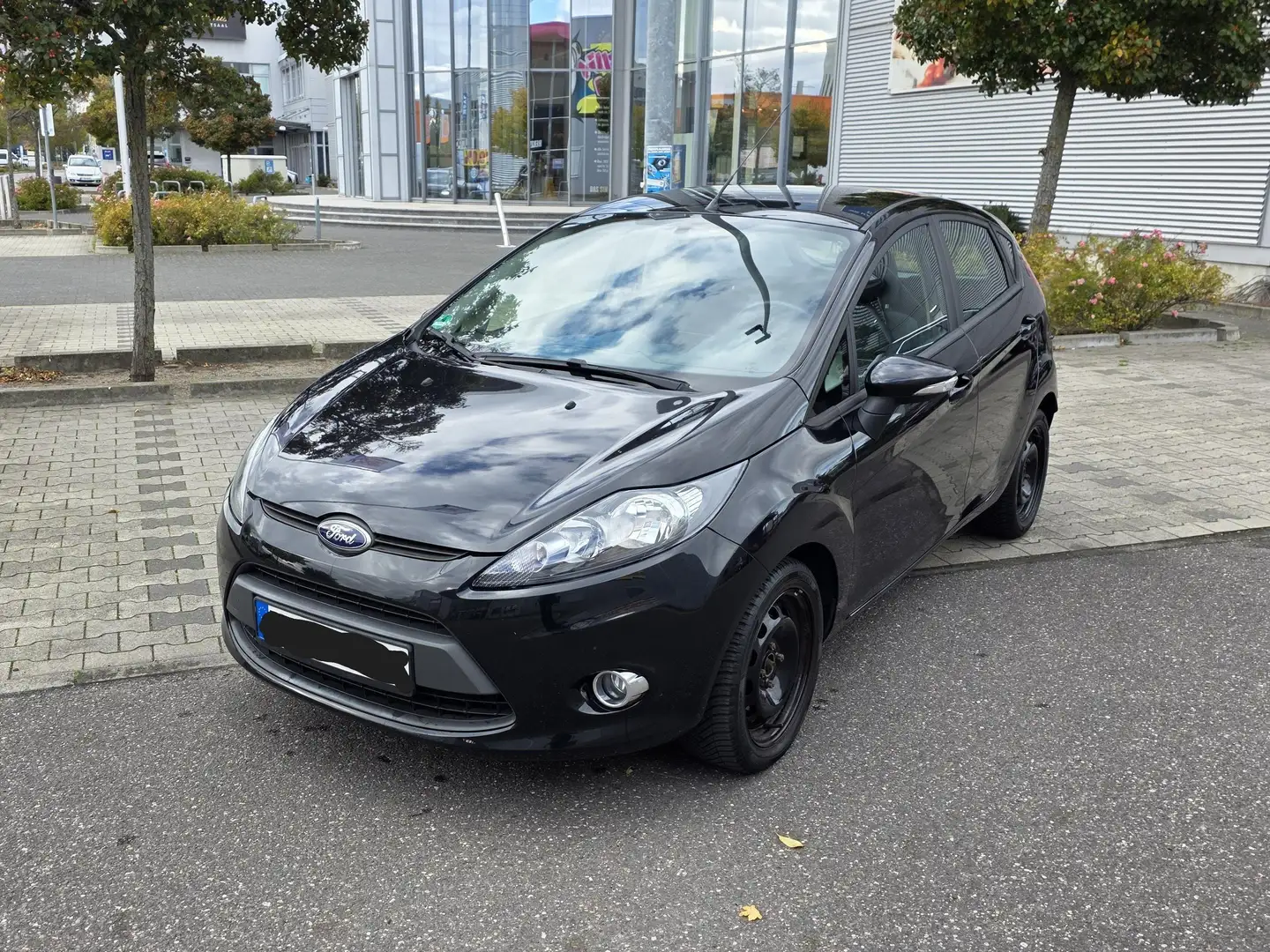 Ford Fiesta Fiesta 1.25 Champions Edition Schwarz - 1