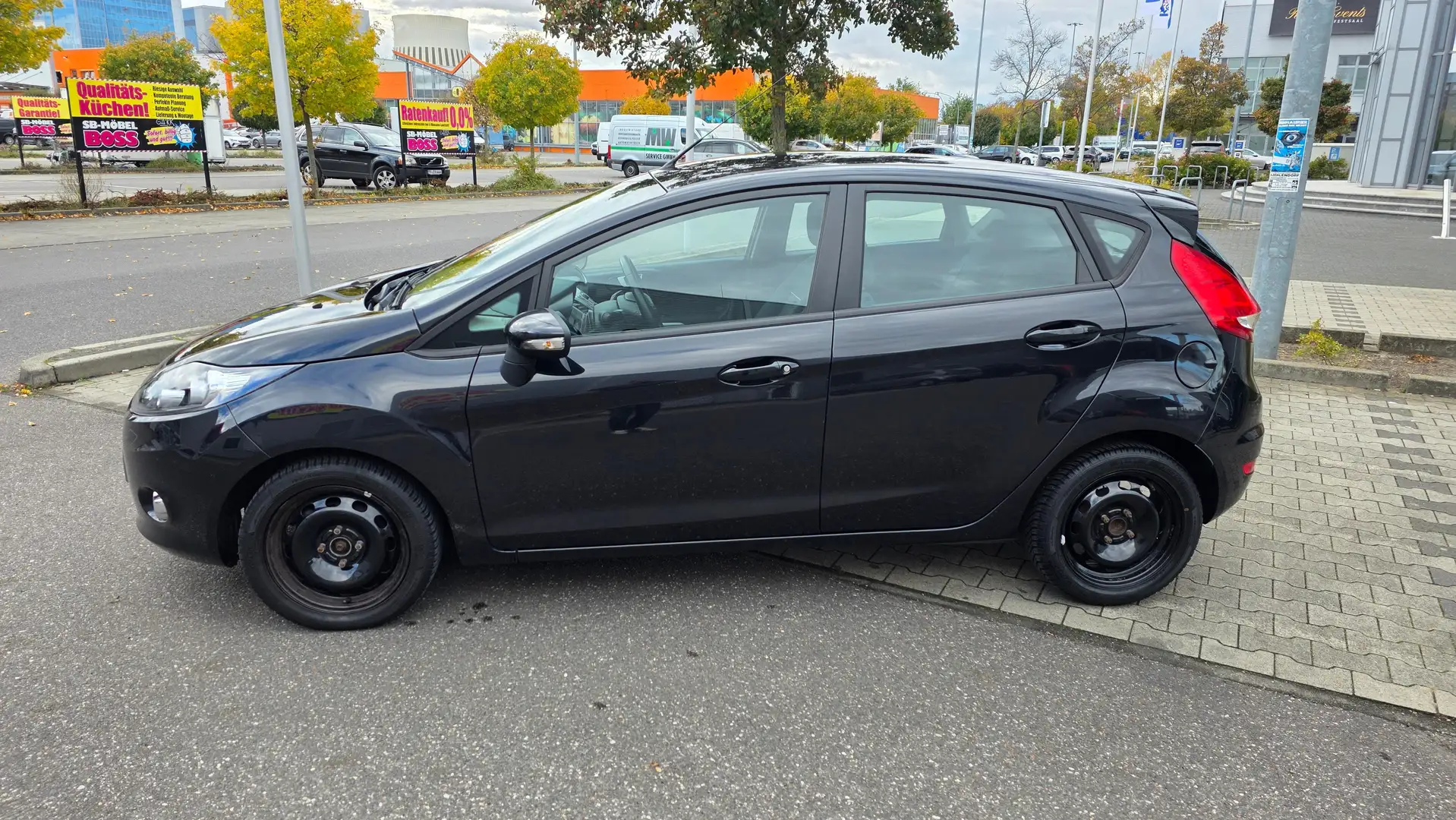 Ford Fiesta Fiesta 1.25 Champions Edition Schwarz - 2