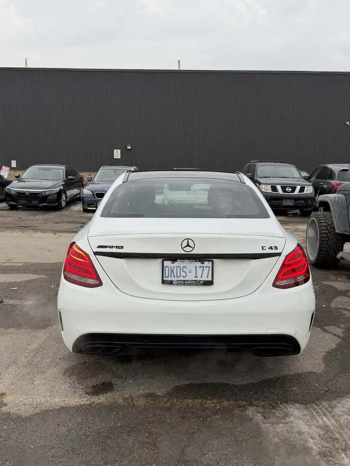 Mercedes-Benz C-Class photo Mercedes-Benz C-Class
