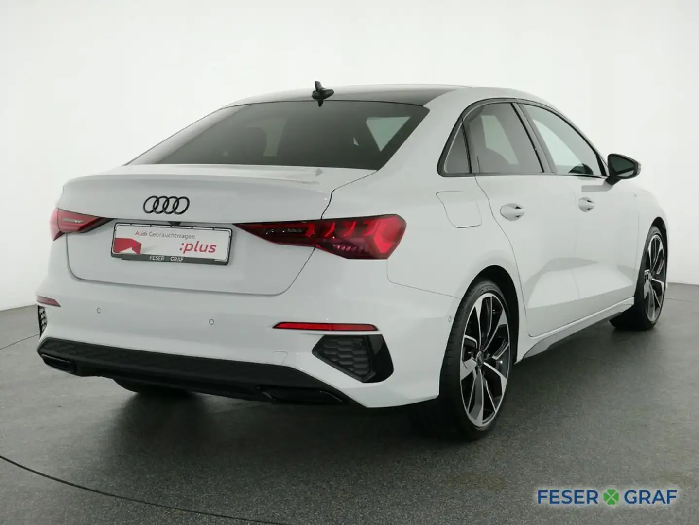 Audi A3 Lim 35 TFSI S tronic S Line Int Pano,Leder, Weiß - 2