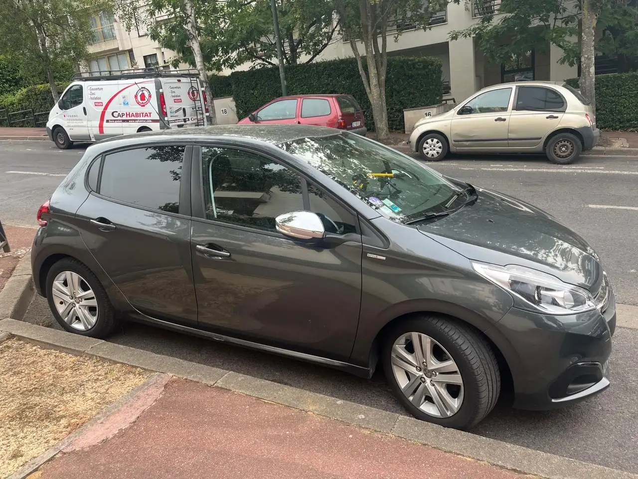 Peugeot 208 208 — photo 4