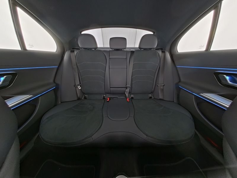 Mercedes-Benz E 220 d AMG Night Pano/Dist/Totw/MBUX/Kamera/LED — photo 9