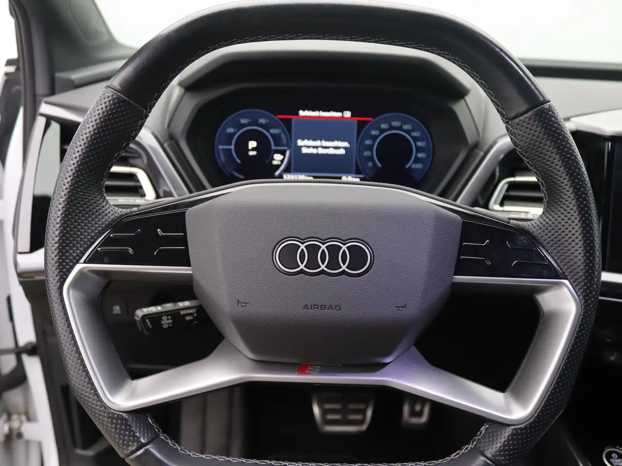 Audi Q4 50 quattro / Pano, Matrix, AR-HuD, AHK, миниатюра 15