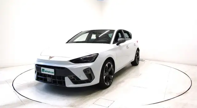 Cupra Leon view 3