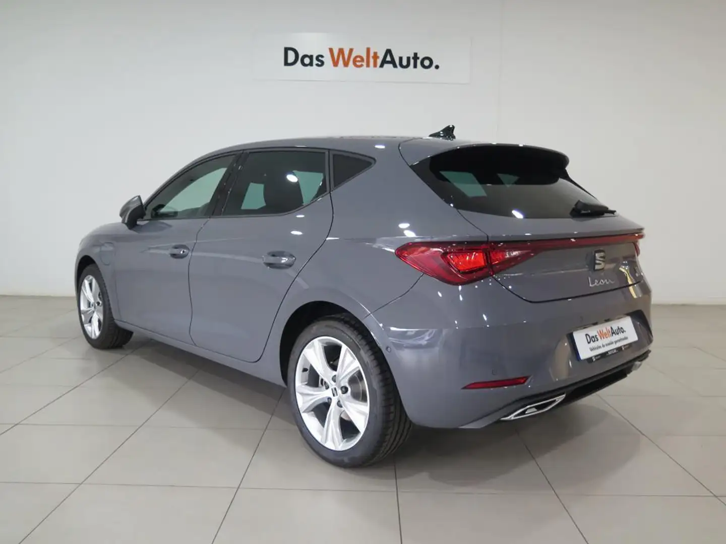 SEAT Leon 1.4 TSI e-Hybrid S&S FR XM DSG-6 204 Gris - 2