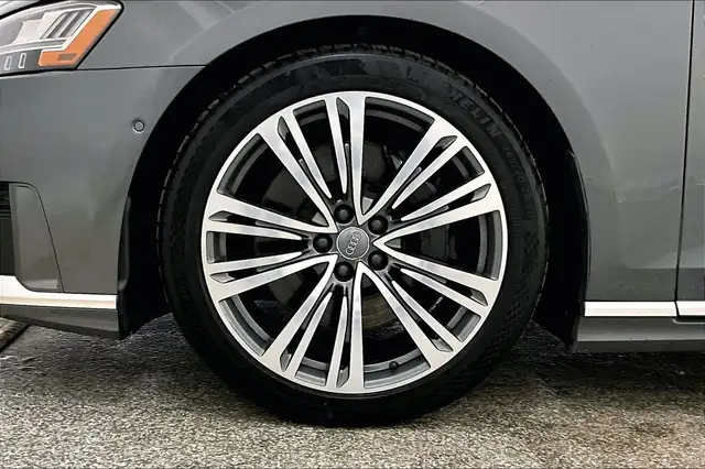 Audi A8 2019 — photo 8