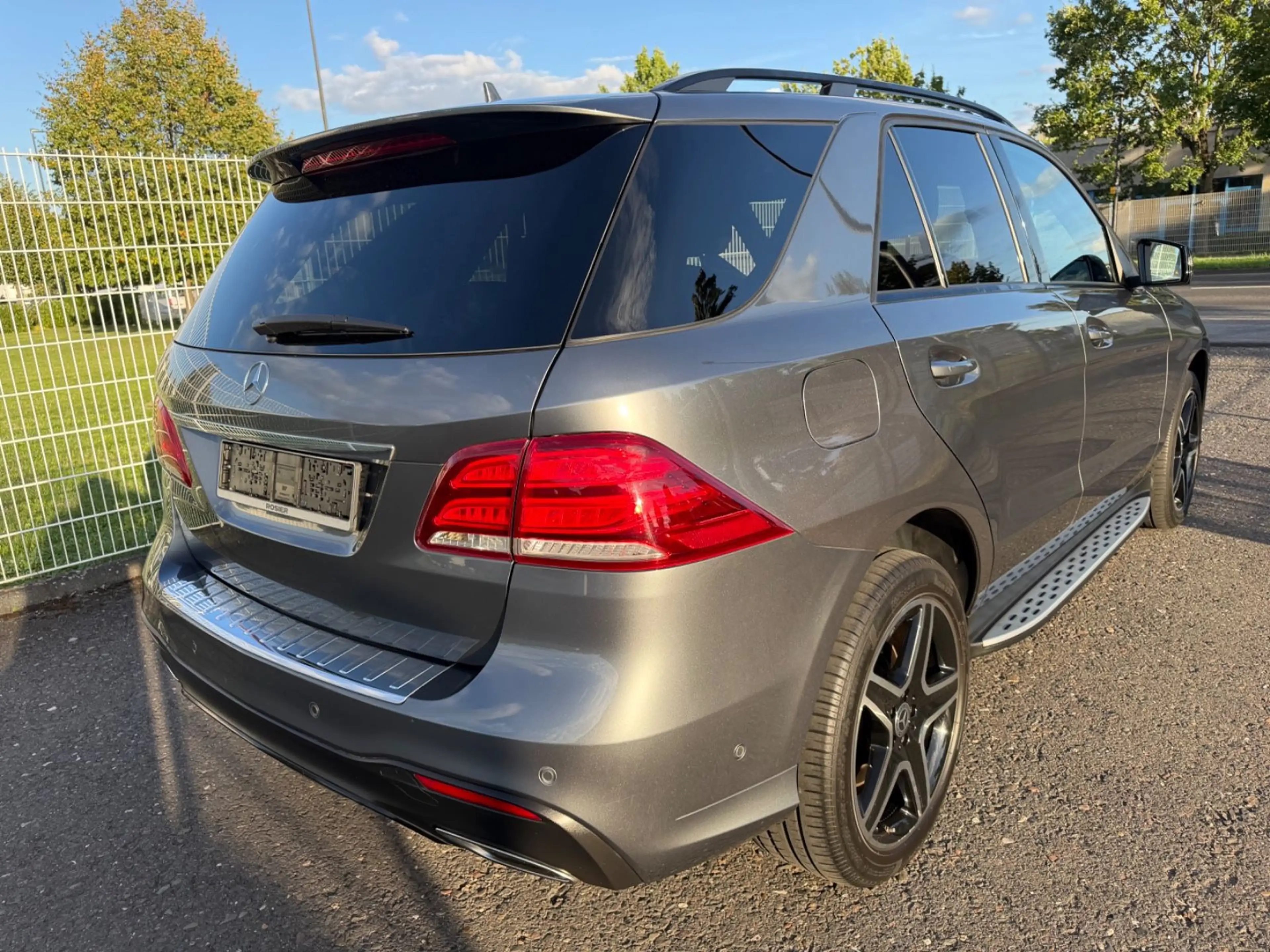 Mercedes-Benz GLE 400 GLE-400 4Matic AMG Line Navi/Leder/Harman-Kardon — photo 11