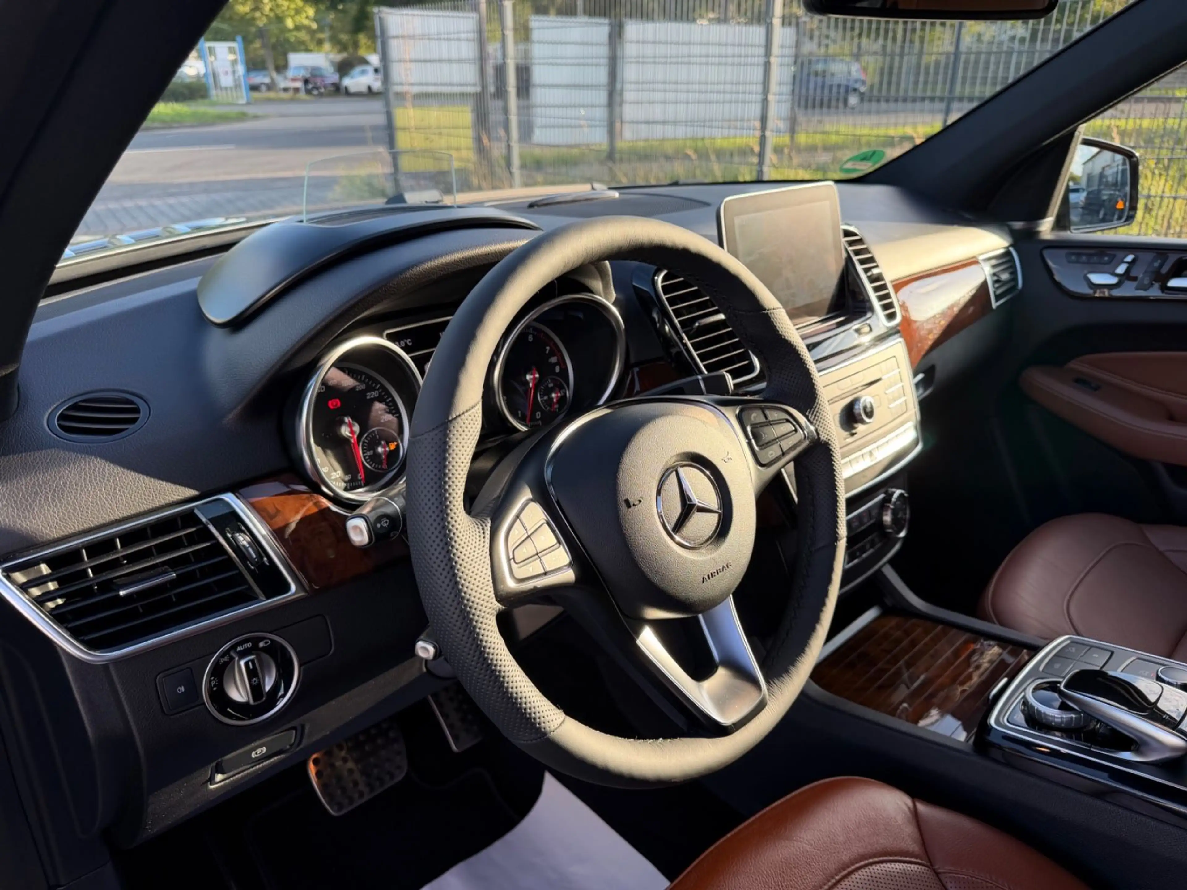 Mercedes-Benz GLE 400 GLE-400 4Matic AMG Line Navi/Leder/Harman-Kardon — photo 14
